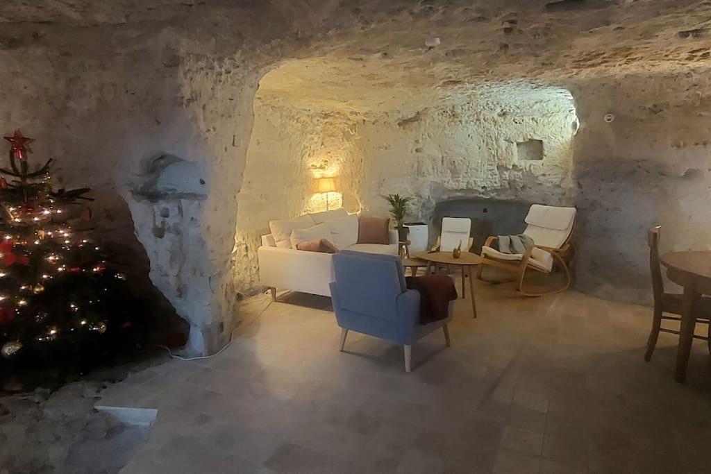 Troglo Entre Caves Et Chateaux Montlouis-sur-Loire Exterior foto